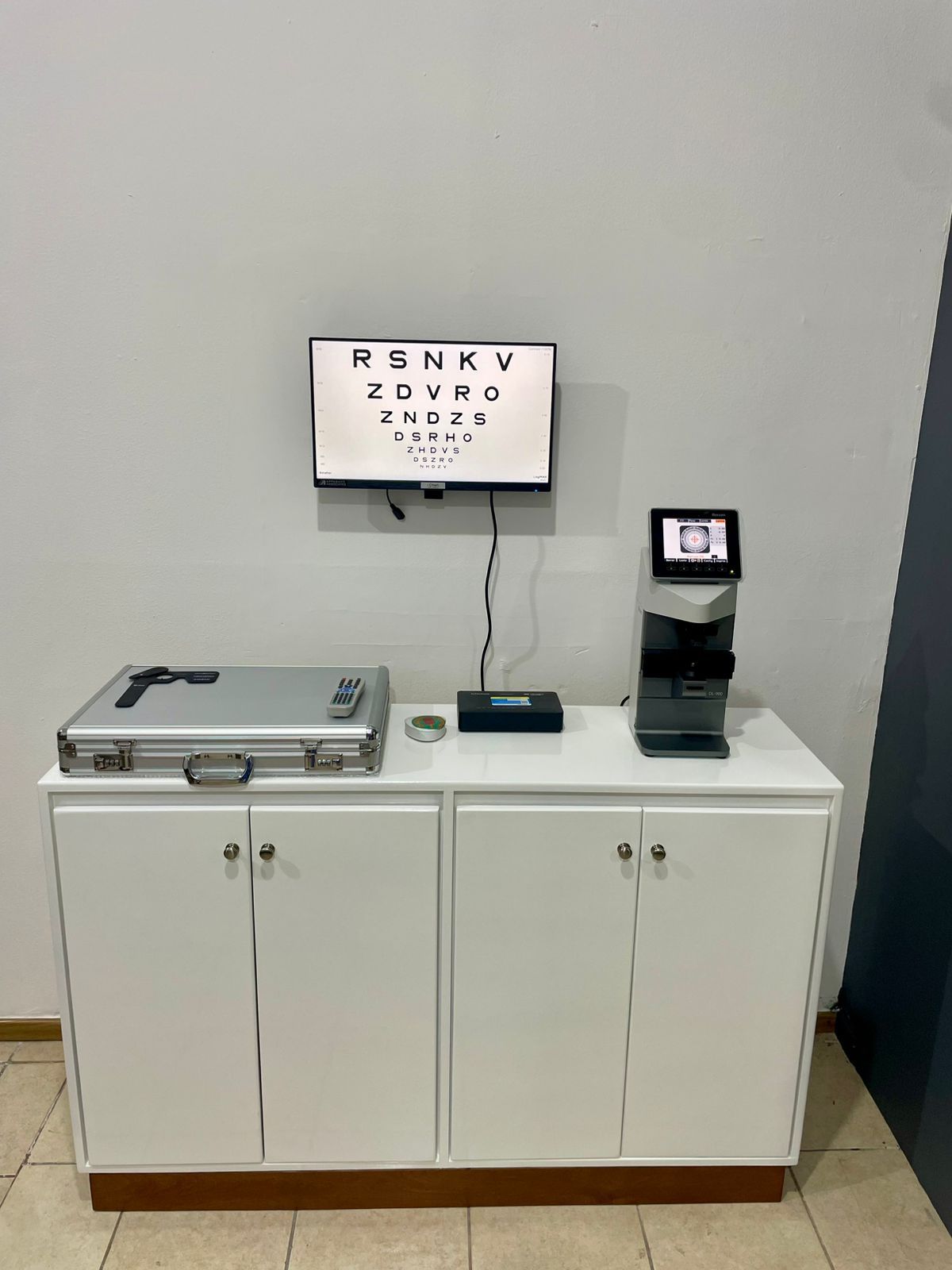 Dr Jesus Lozano Oftalmólogo y retinólogo La Paz BCS 