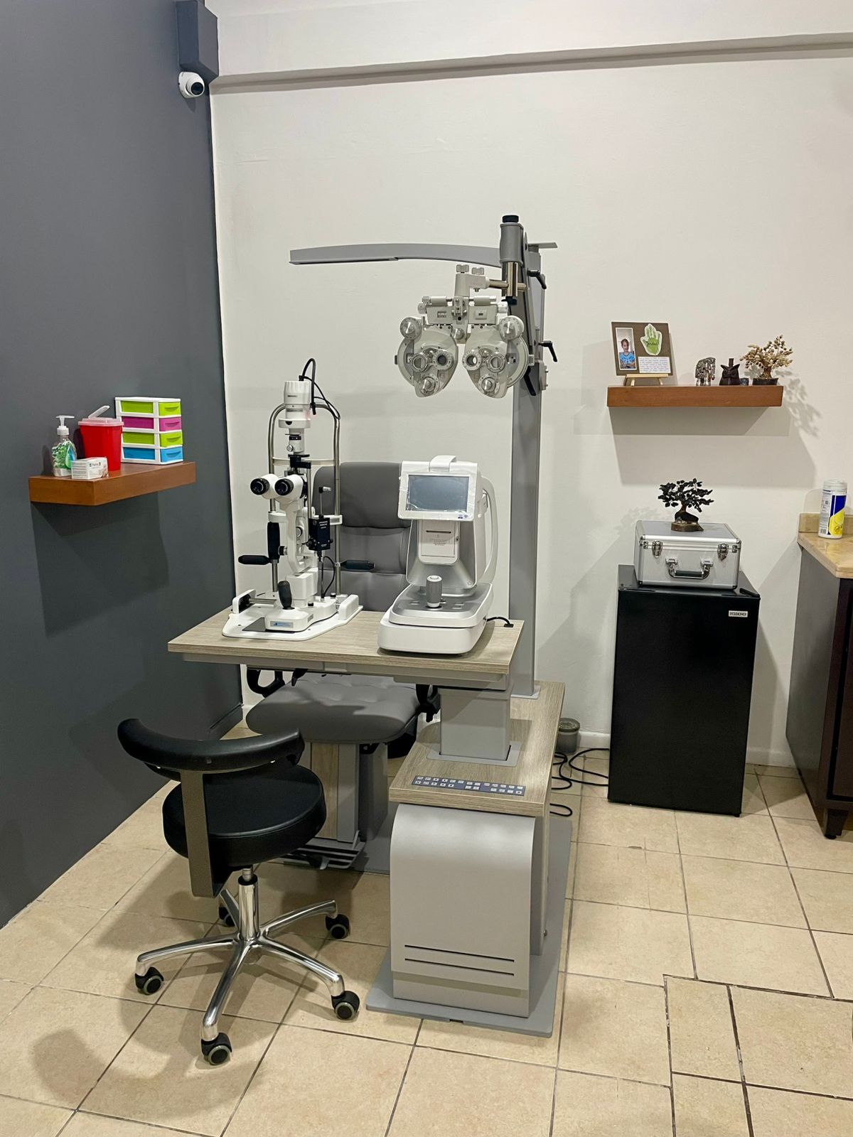 Dr Jesus Lozano Oftalmólogo y retinólogo La Paz BCS 